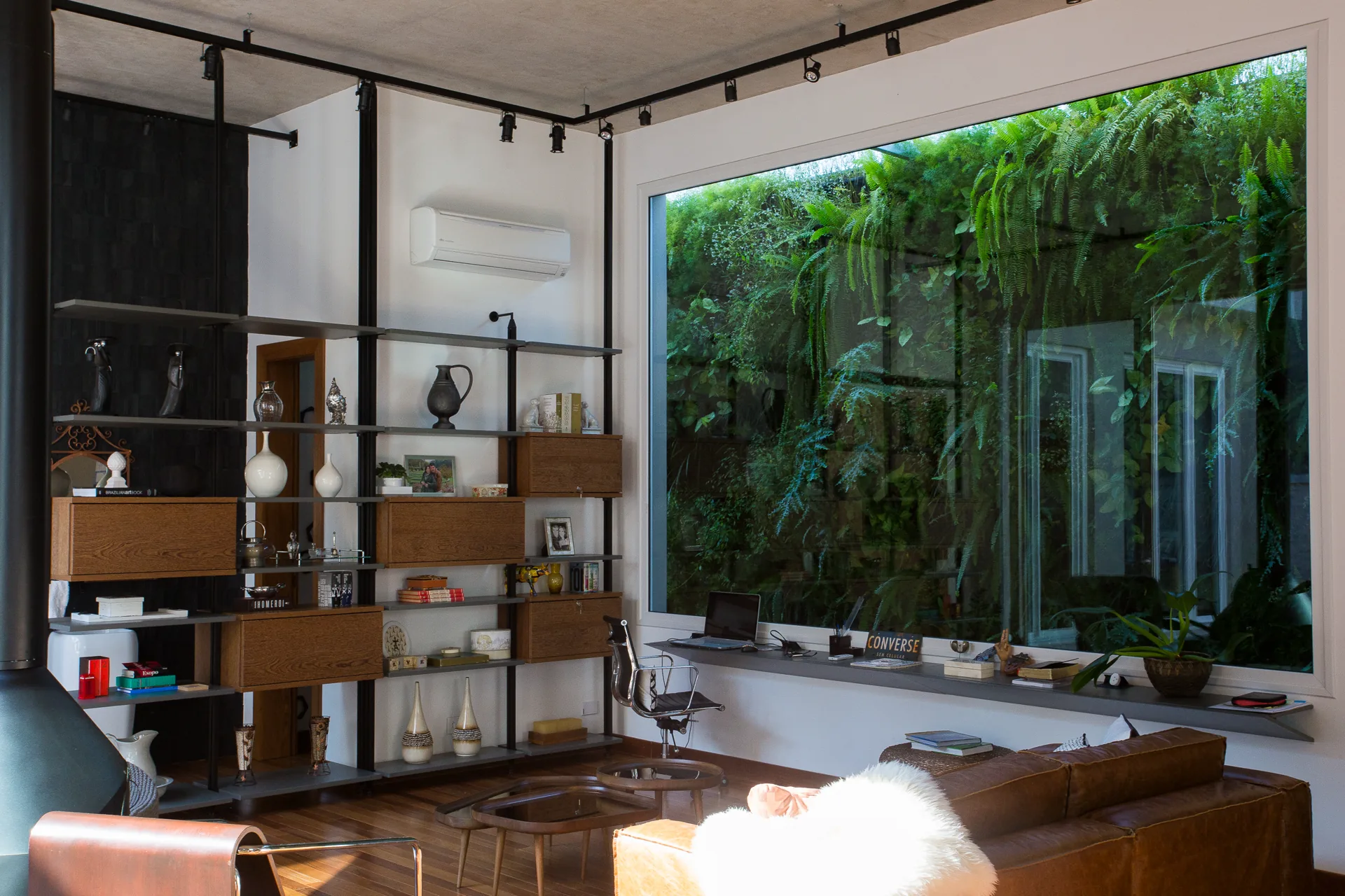 Casa em Barueri — interiores de luxo com paleta neutra e materiais nobres